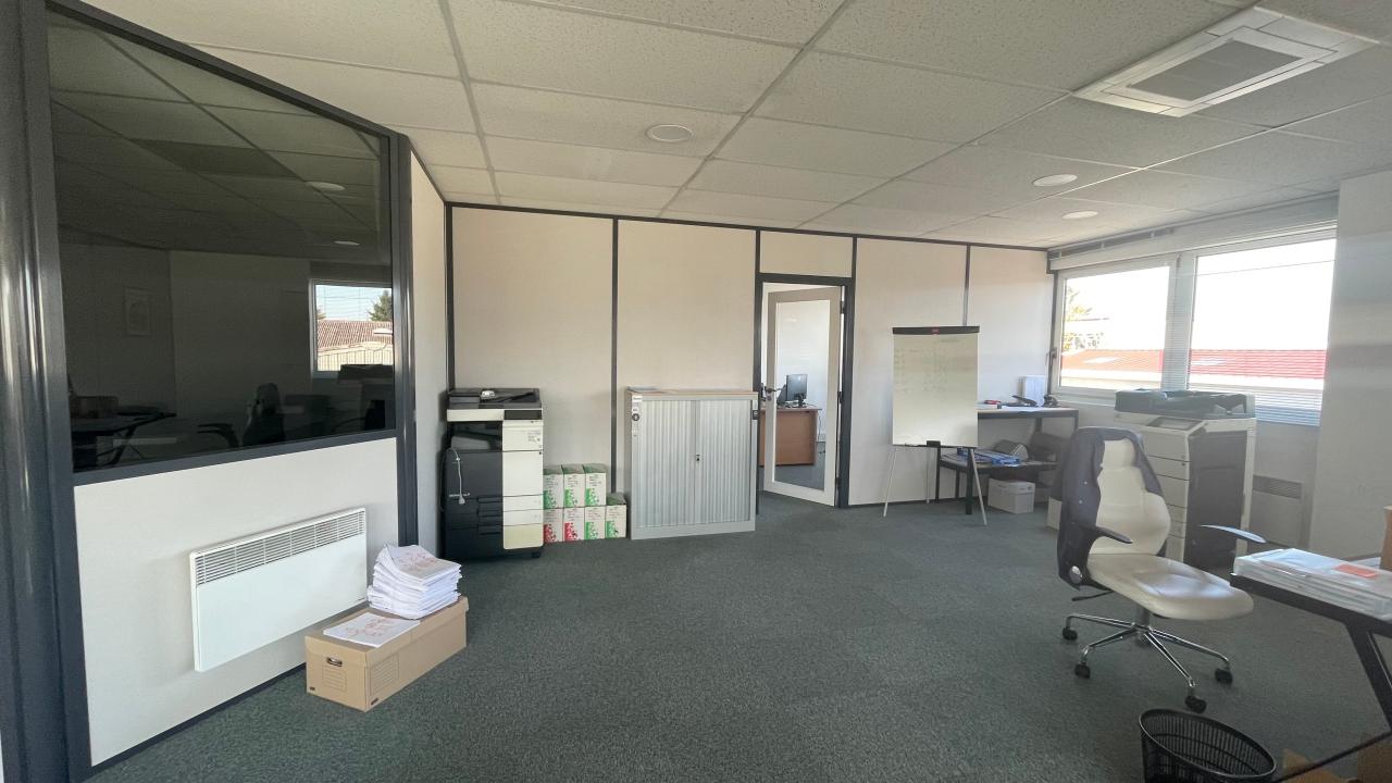 Local d'activité Les Essarts-le-Roi 162m² Vente local d'activité Les Essarts-le-Roi Yvelines OVACT2531211 5